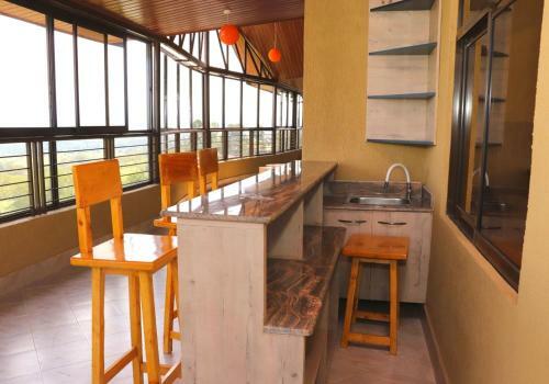Apartamento 3 Bedrooms, Nakuru National Park View.