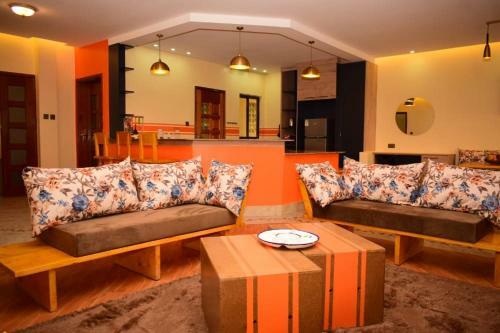 Apartamento 3 Bedrooms, Nakuru National Park View.