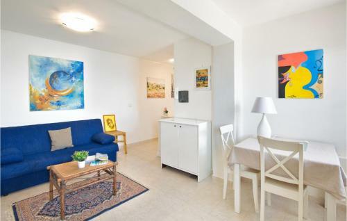 Nice Home In Staletti With Jacuzzi, Sauna And 4 Bedrooms