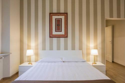 Hostal Piazza Paradiso Accommodation