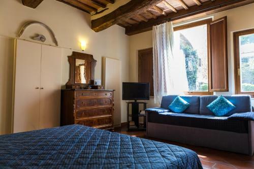 Hostal Piazza Paradiso Accommodation