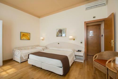 Hostal Piazza Paradiso Accommodation