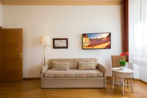 Hostal Piazza Paradiso Accommodation