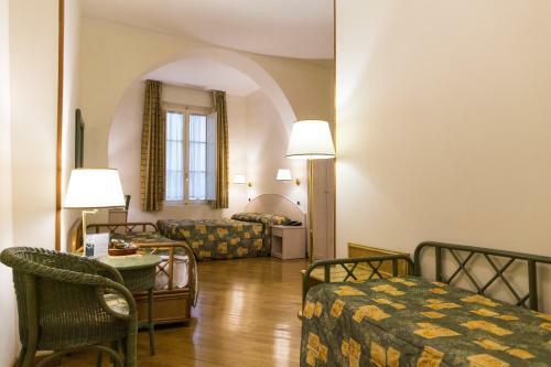 Hostal Piazza Paradiso Accommodation