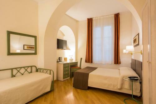 Hostal Piazza Paradiso Accommodation