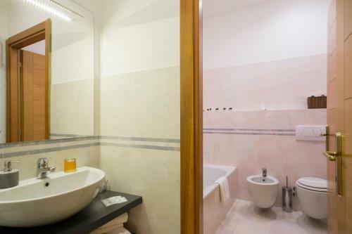 Hostal Piazza Paradiso Accommodation