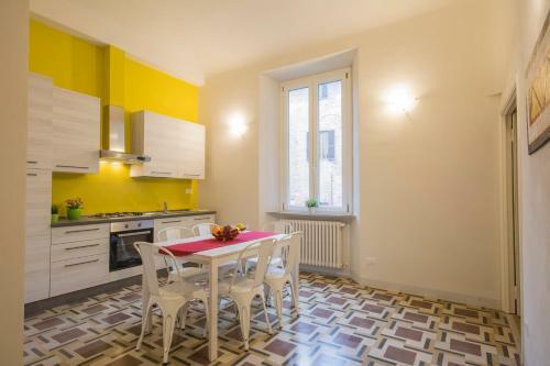 Hostal Piazza Paradiso Accommodation