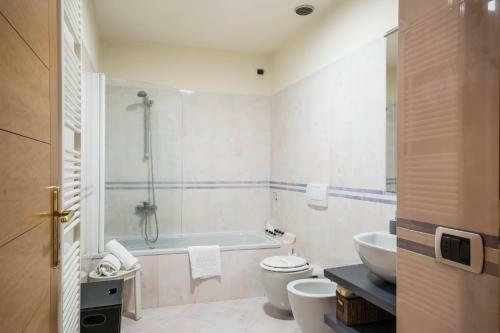 Hostal Piazza Paradiso Accommodation