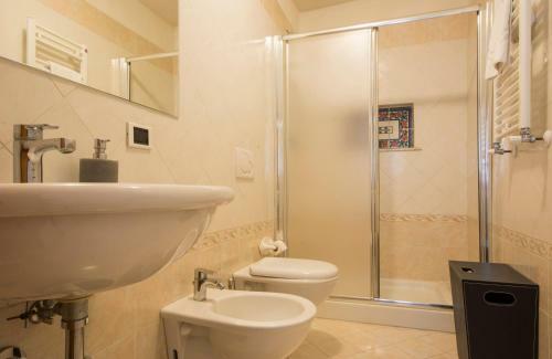 Hostal Piazza Paradiso Accommodation
