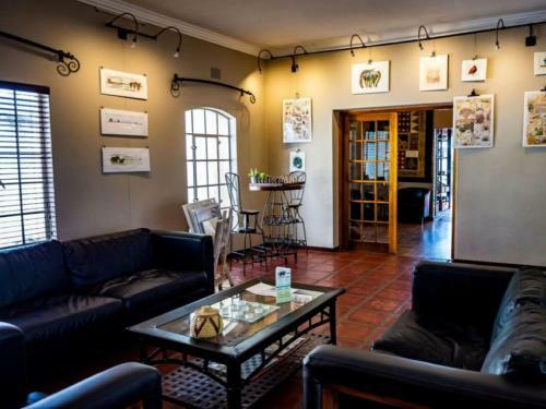 Hostal Londiningi Guesthouse