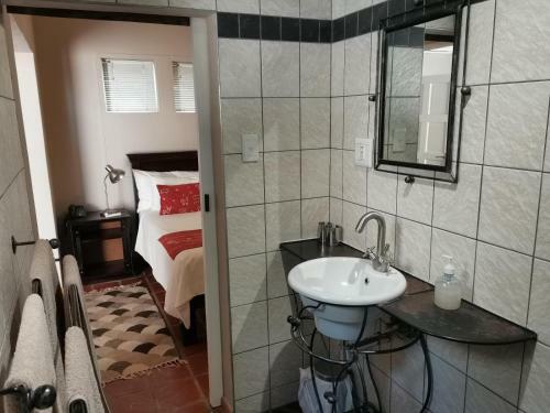 Hostal Londiningi Guesthouse