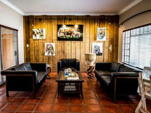 Hostal Londiningi Guesthouse