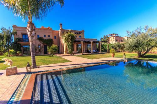 Villa 69 Samanah Golf Country Club