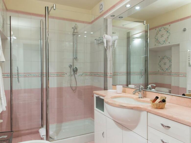 Hostal B&B Quattro Cantoni