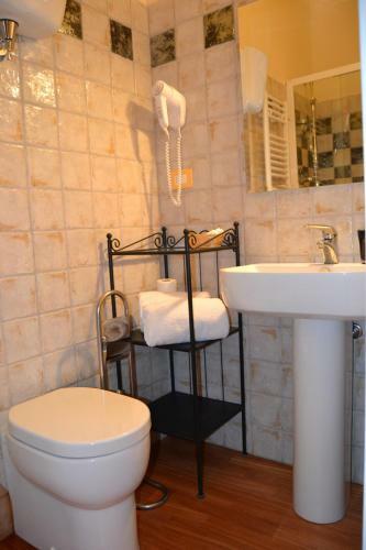 Hostal B&B Quattro Cantoni