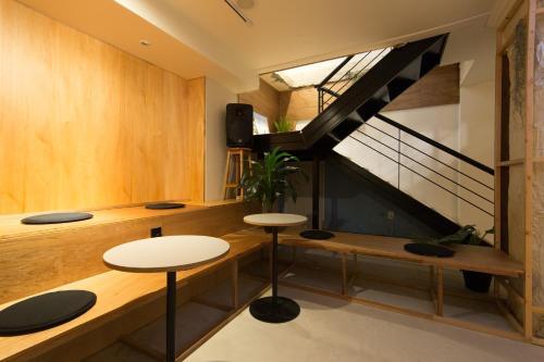 Hi 5 Hostel