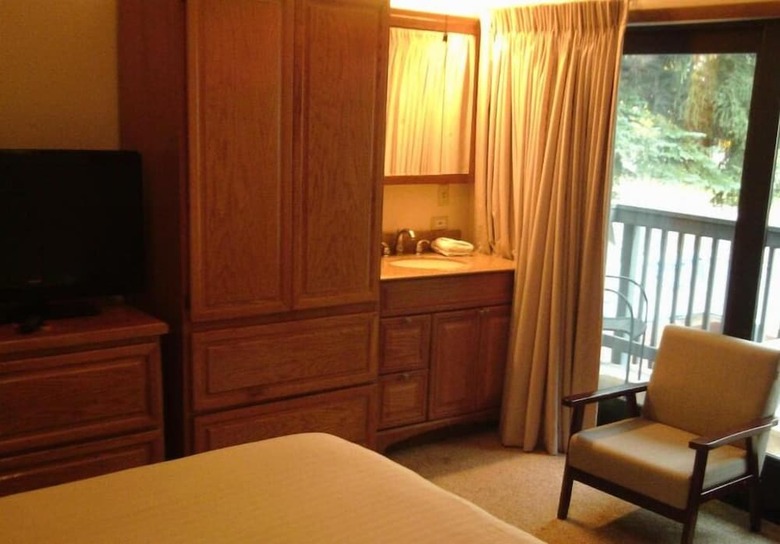 Shadow Mountain Lodge