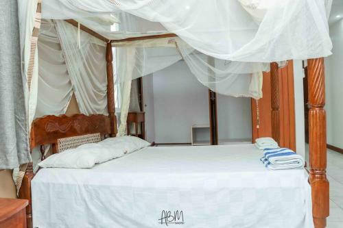 Beautiful Serene Beach Villa