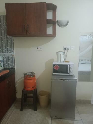 Clyde Studio Apartments