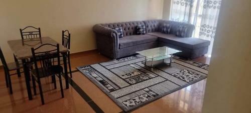 Show Ground Apartments
