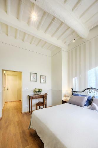 Hotel I Merli Di Ada