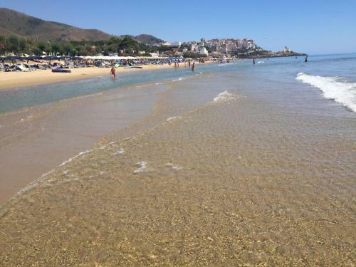 Hostal Sperlonga By The Sea