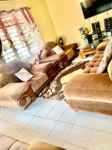 Luvanga House Residence.