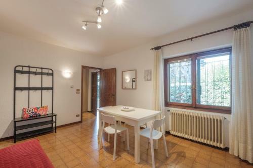Villa Ida - 2 Bedrooms Apartment With Private Garden
