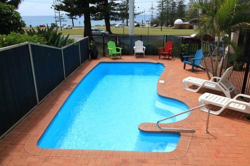 Beach House Holiday Apartments