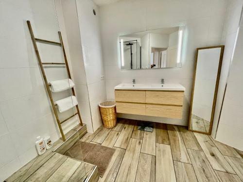 Apartamento Nouveaut� - L'oasis - T3 - 70 M2 - Jacuzzi