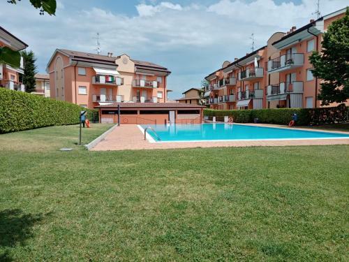 Angelica Apartment - Piano Terra Con Terrazza, Piscina E Garage