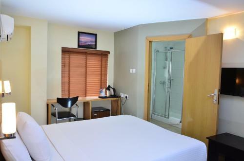 Adis Hotels Ibadan