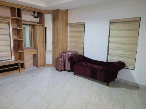 Tts' - The Thompsons' Luxury Hill Top Apartments