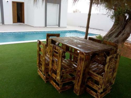 Villa de Luxe Avec Piscine Priv�e Sans Vis � Vis � Djerba