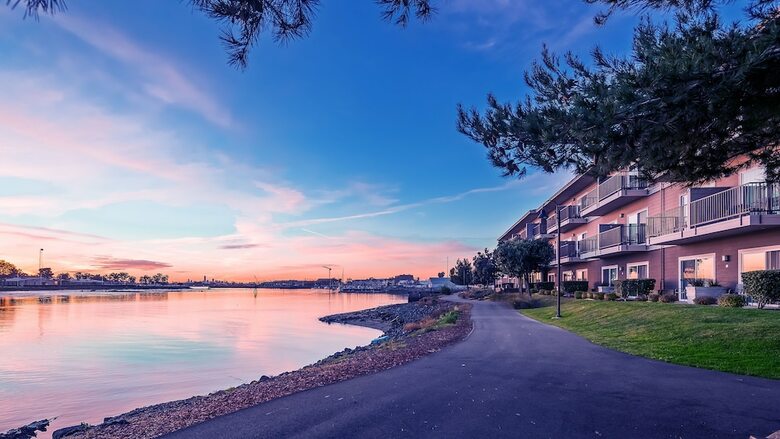Best Western Plus Bayside Hotel