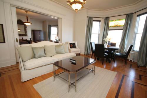 Hotel Bannerman Park Suites
