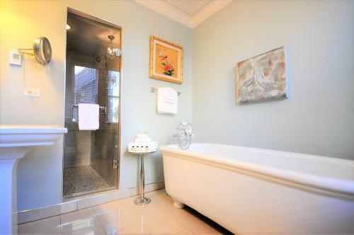 Hotel Bannerman Park Suites