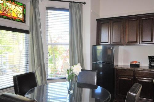 Hotel Bannerman Park Suites