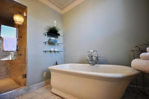 Hotel Bannerman Park Suites