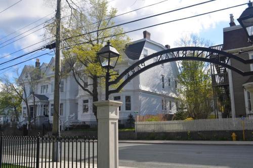 Hotel Bannerman Park Suites