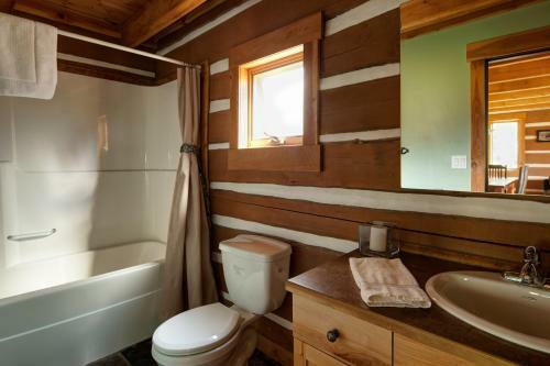 Hotel Nipika Mountain Resort