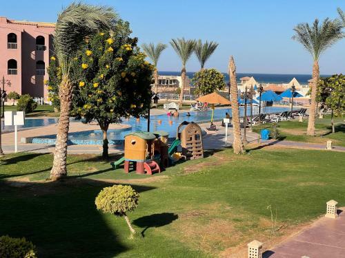 Porto South Beach Chalet, El Sokhna
