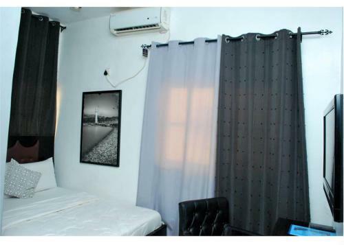Palais Royale Hotel & Suites
