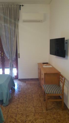 Bed & Breakfast Dreams Room