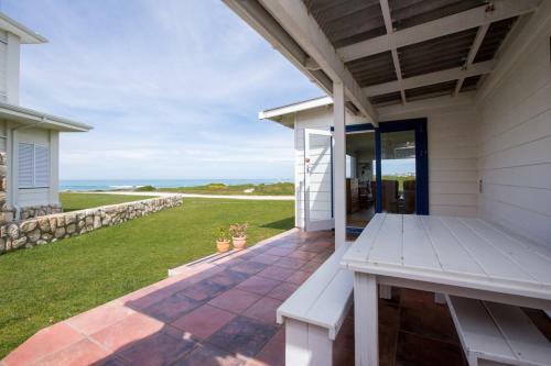 Kani Traki Beach Cottage