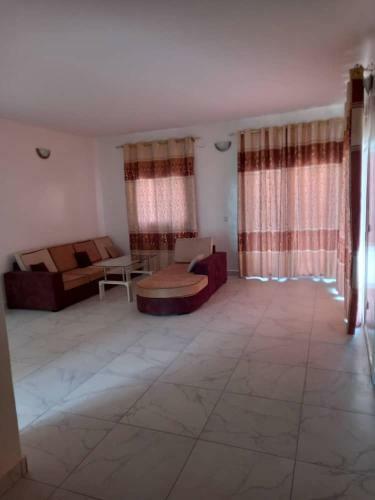 Villa Belle Et Spacieuse � Saly Joseph