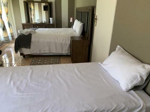 Hostal Brackendowns Guest Star