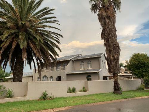 Hostal Brackendowns Guest Star