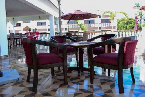 Hotel White Peacock Resort