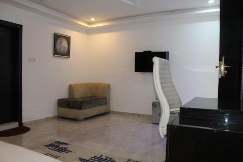 Keqs Hotel